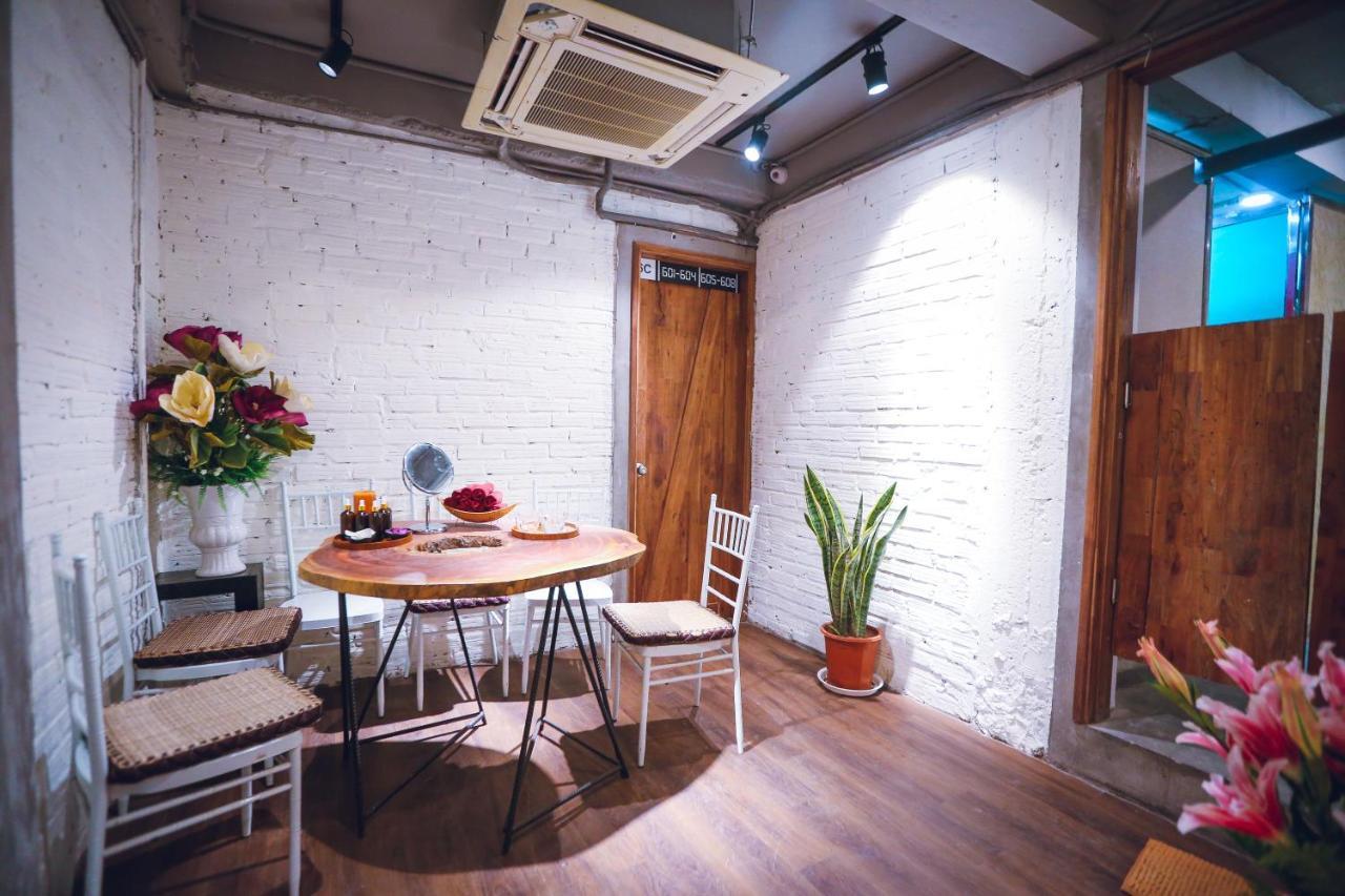 Reddoorz @ Tong Duy Tan Street (Adults Only) Hostel Hanoi Exterior foto